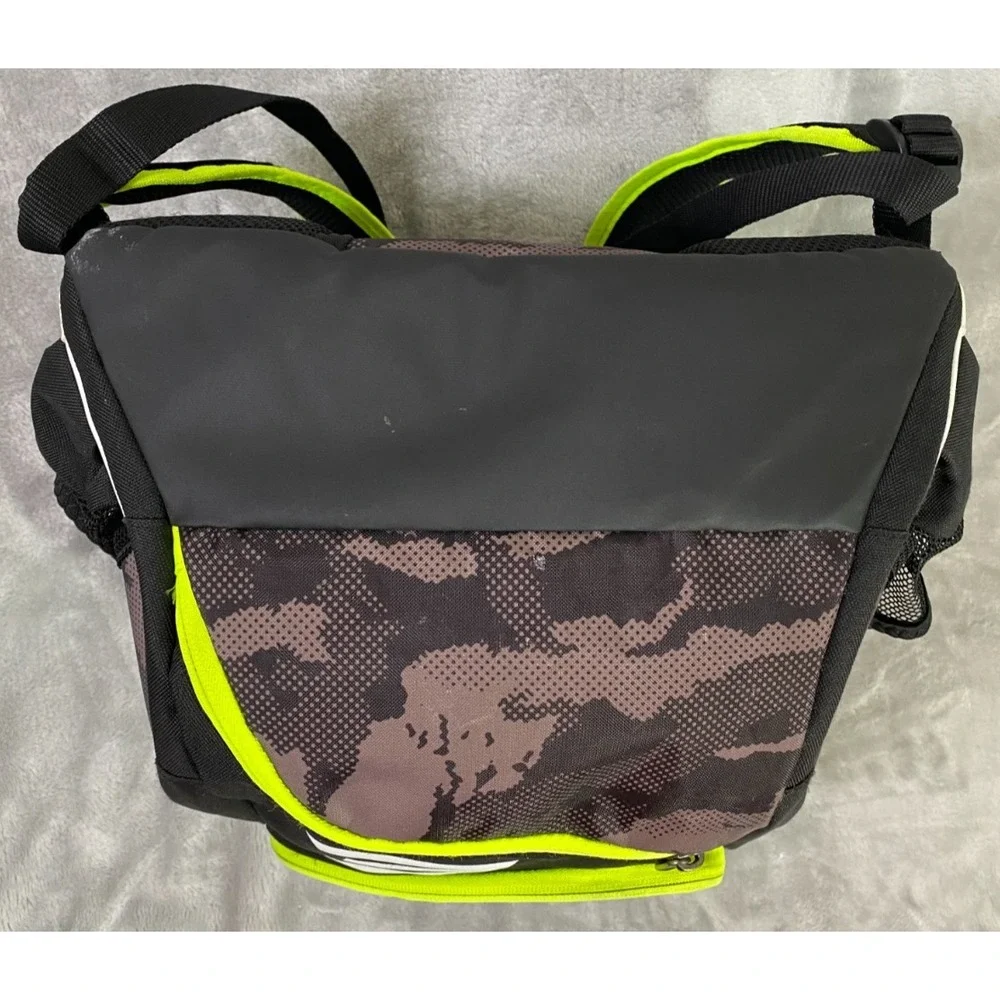 Easton Bat Pack Backpack Young Adult OSFM Black Camo Yellow E110BP Baseball Bag‎